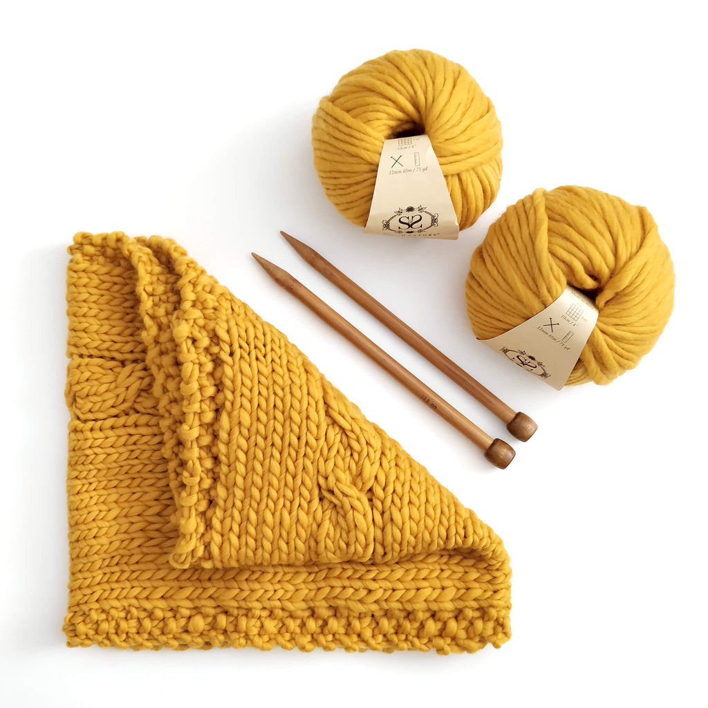 Cable Cable Snood in Fossil