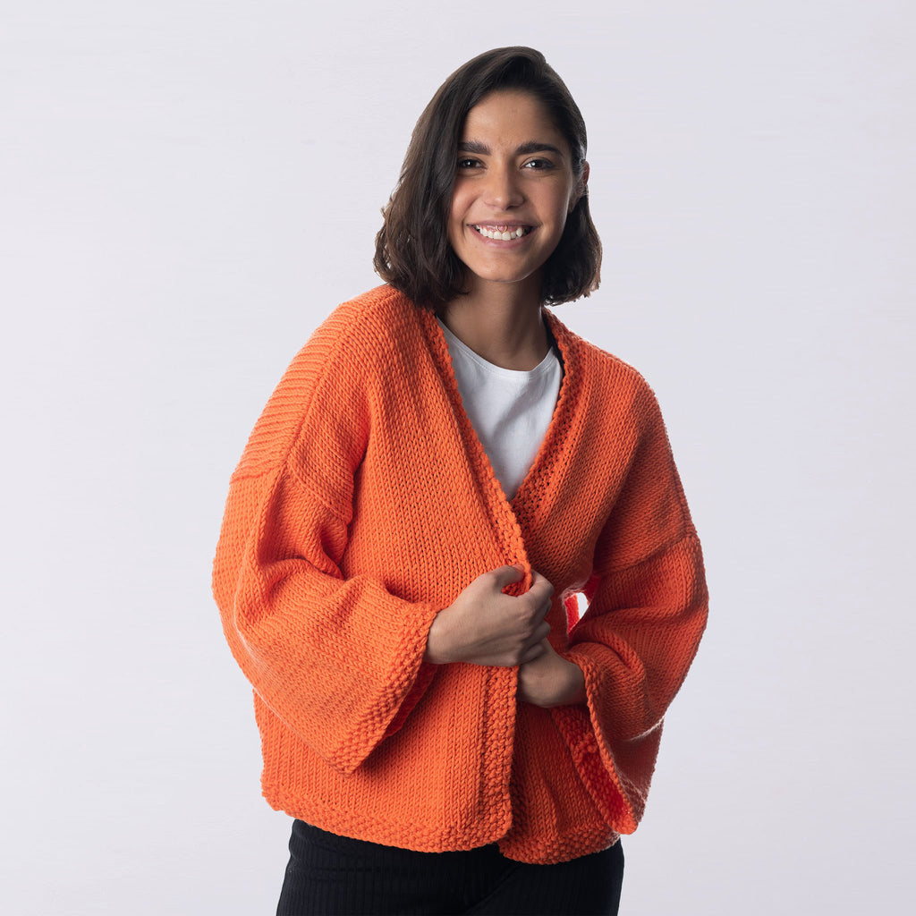 Short knitted cardigan top