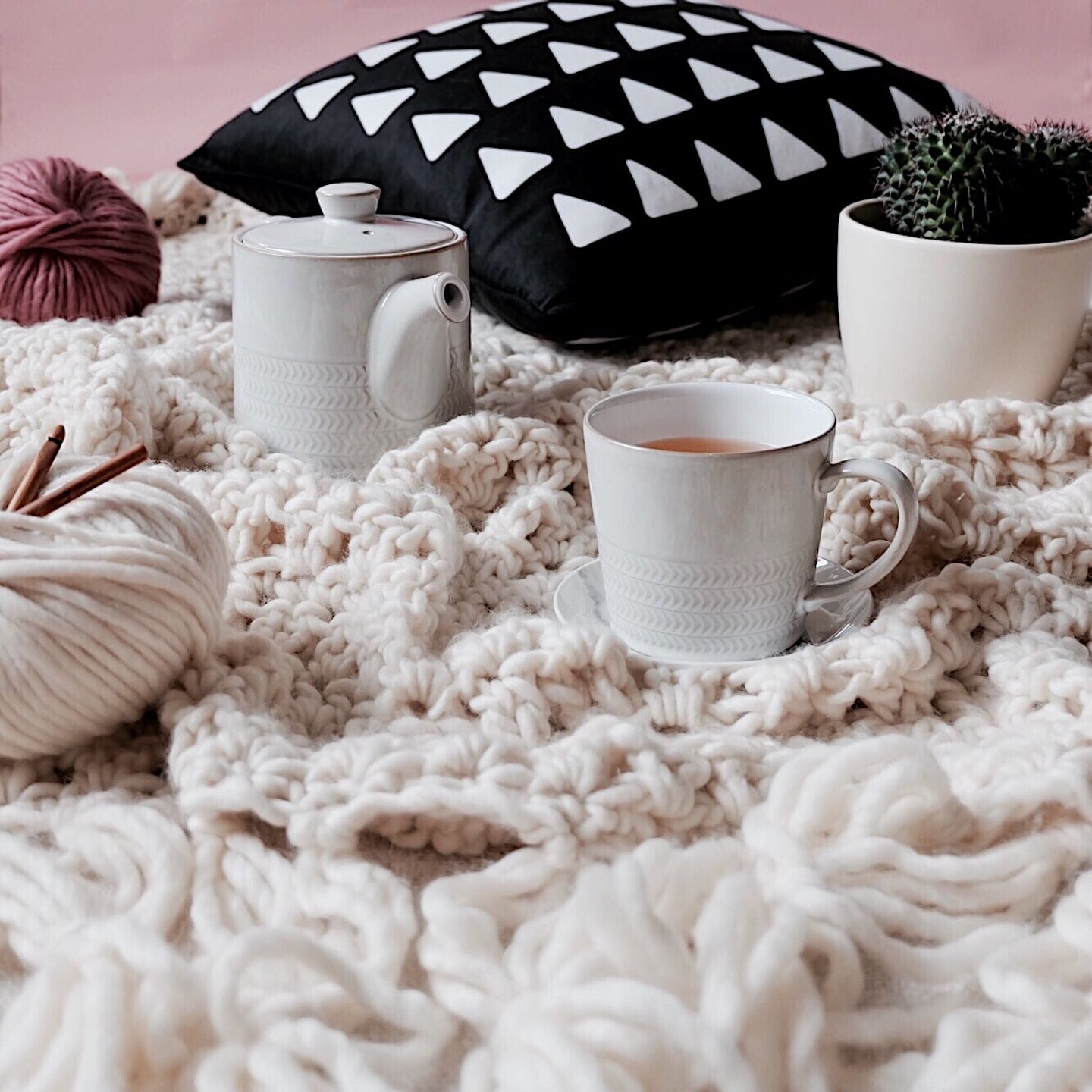 Skye Tassel Throw Crochet Kit