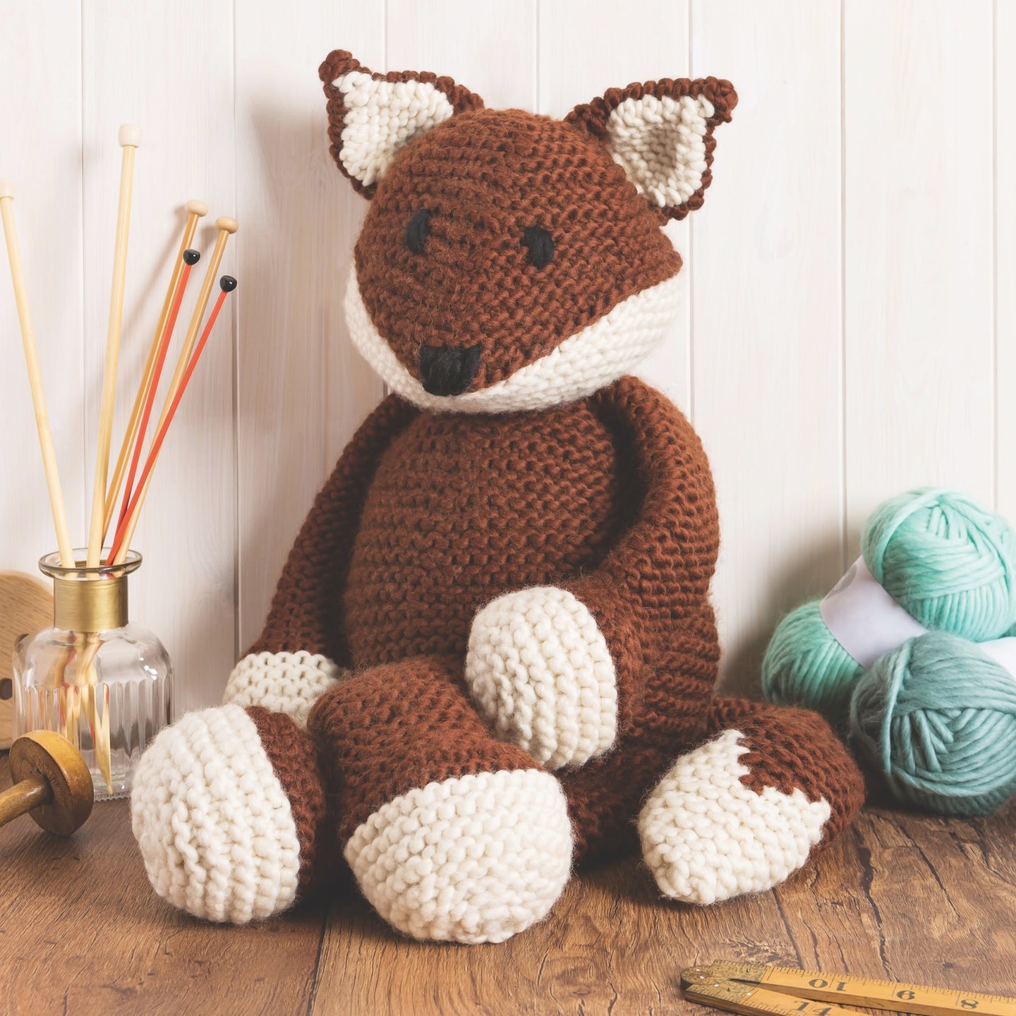 Robyn Octopus and Friends Knitting Book by Claire Gelder