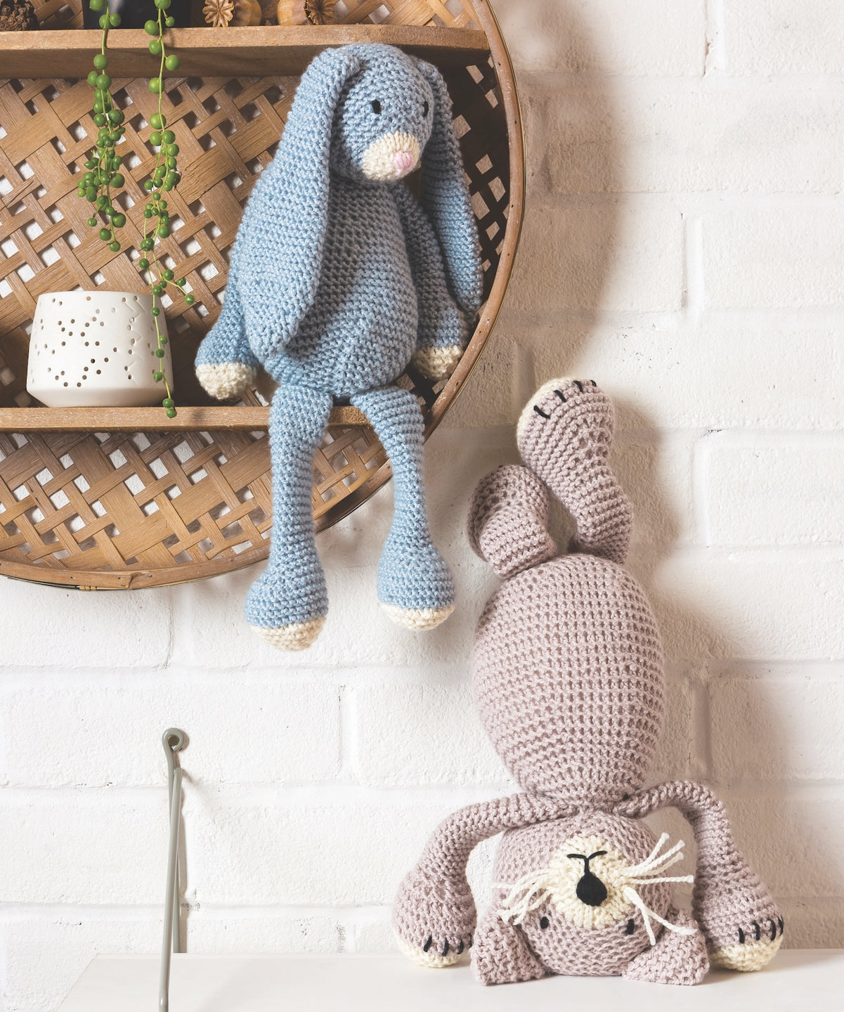 Robyn Octopus and Friends Knitting Book by Claire Gelder