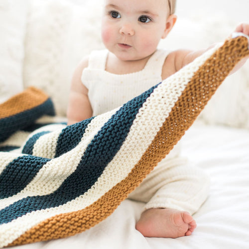 Sophie la girafe: Sleepy Baby Blanket Knitting Kit
