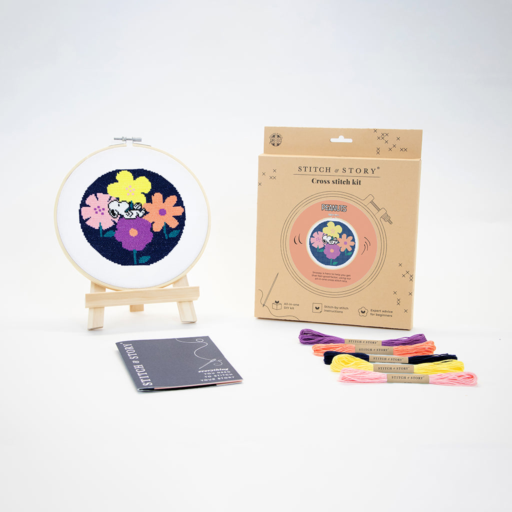 Peanuts: Snoopy Dreaming Cross Stitch Kit