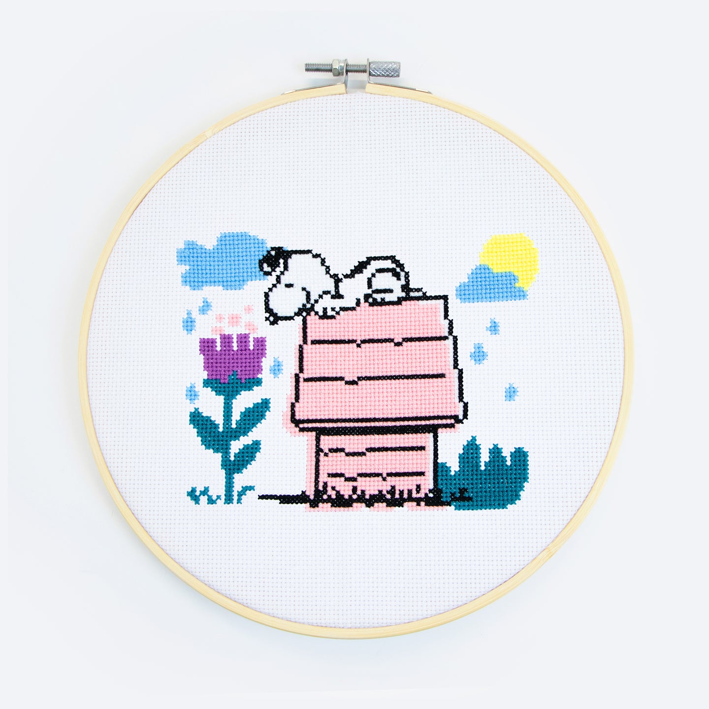 Peanuts: Snoopy Observing Cross Stitch Kit